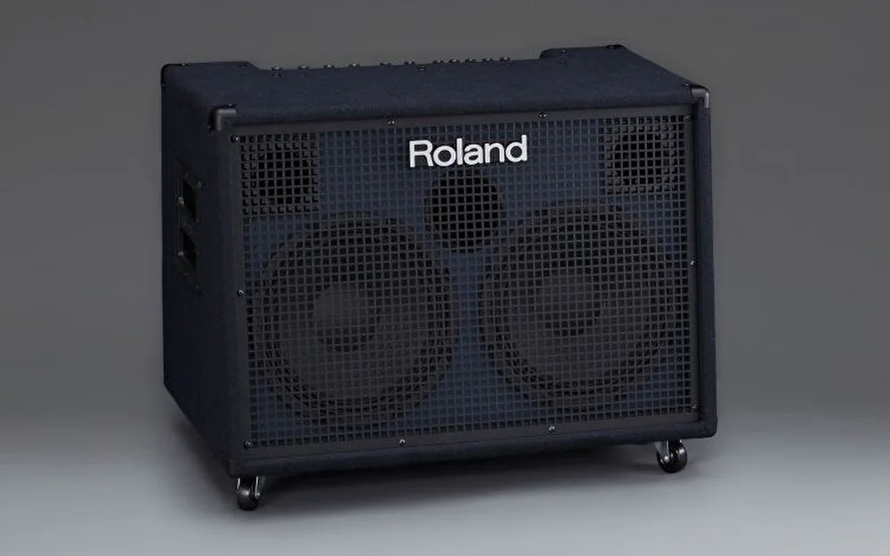 ROLAND KC-990 Klavye Amfisi